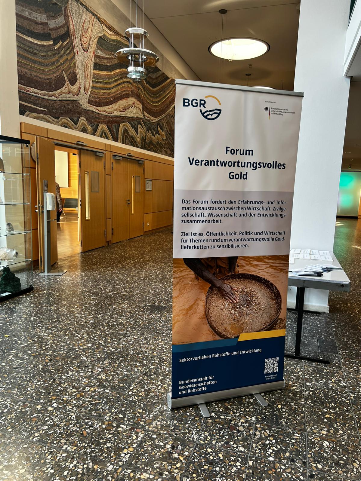 Aufsteller des Forums im Foyer der BGR