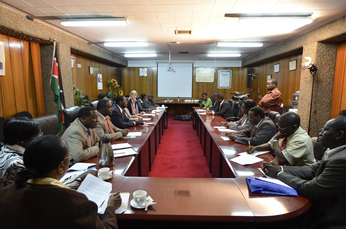 Verhandlungen im Ministerium in Nairobi, Kenia